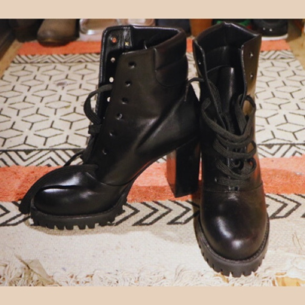 Stuart Weitzman Leather Booties
